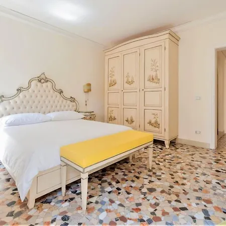 Appartement Ca' San Marco, Literally 20 Meters From San Marco Square! *