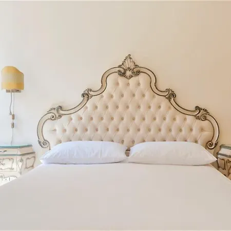 Daire Ca' San Marco, Literally 20 Meters From San Marco Square! Venedik