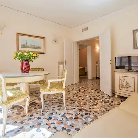 Ca' San Marco, Literally 20 Meters From San Marco Square! Appartement Venise