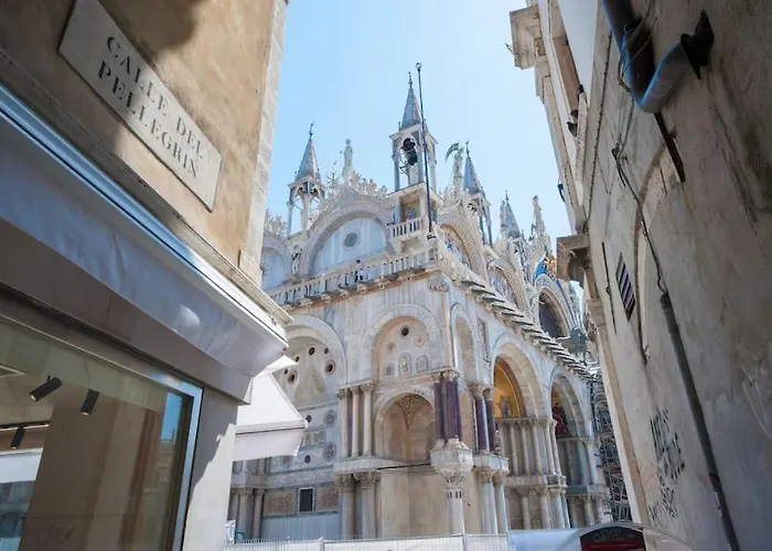 Ca' San Marco, Literally 20 Meters From San Marco Square! アパート