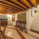 Ca' San Marco, Literally 20 Meters From San Marco Square! Apartment Venice